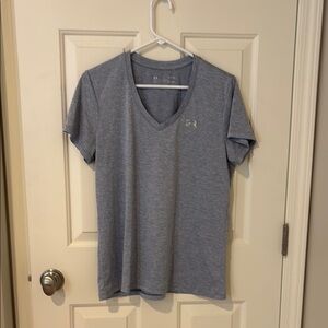 Under Armour Women's dry fit powder blue V-Neck Top